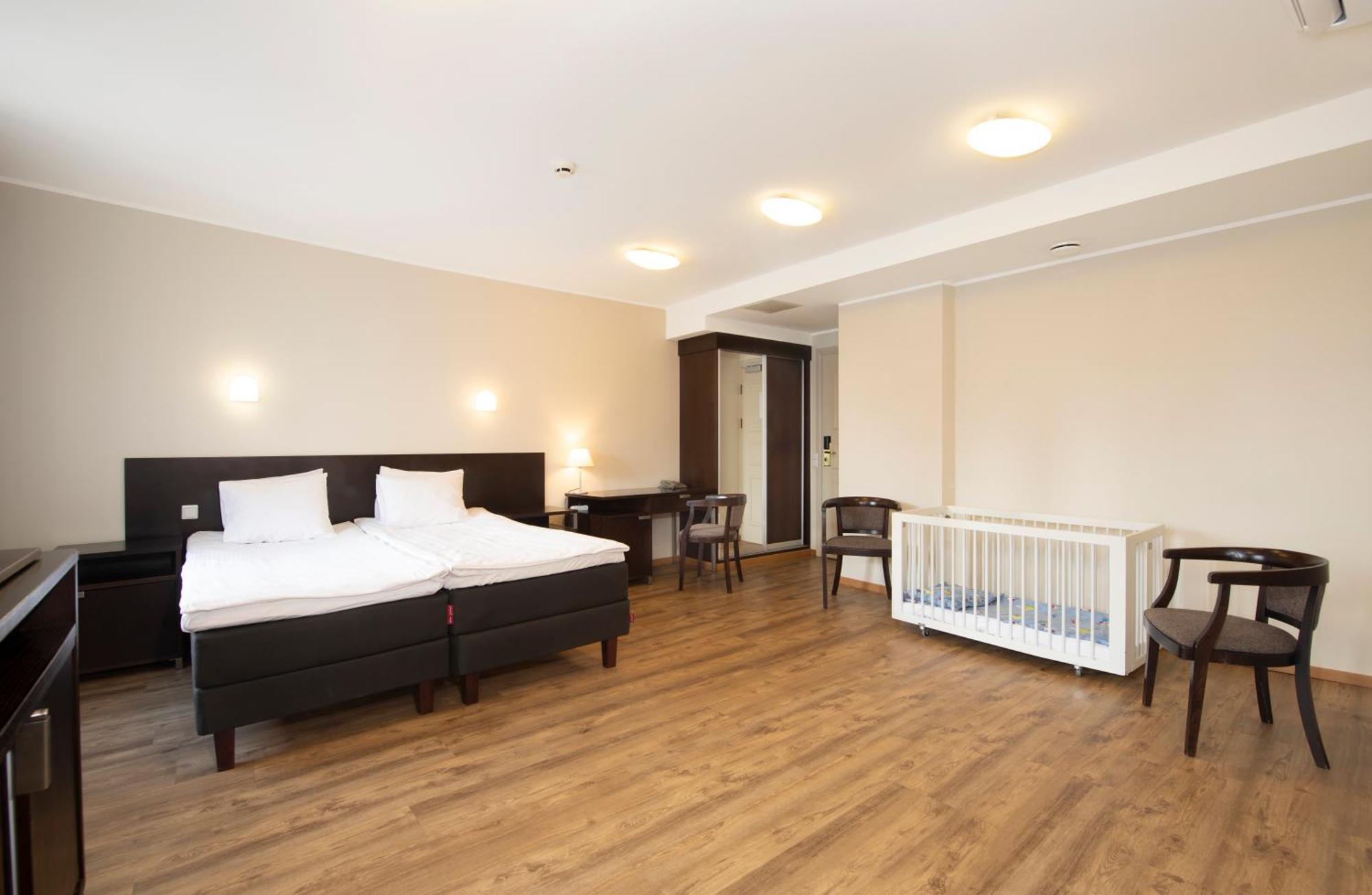 Hestia Hotel Barons Old Town Талин Екстериор снимка