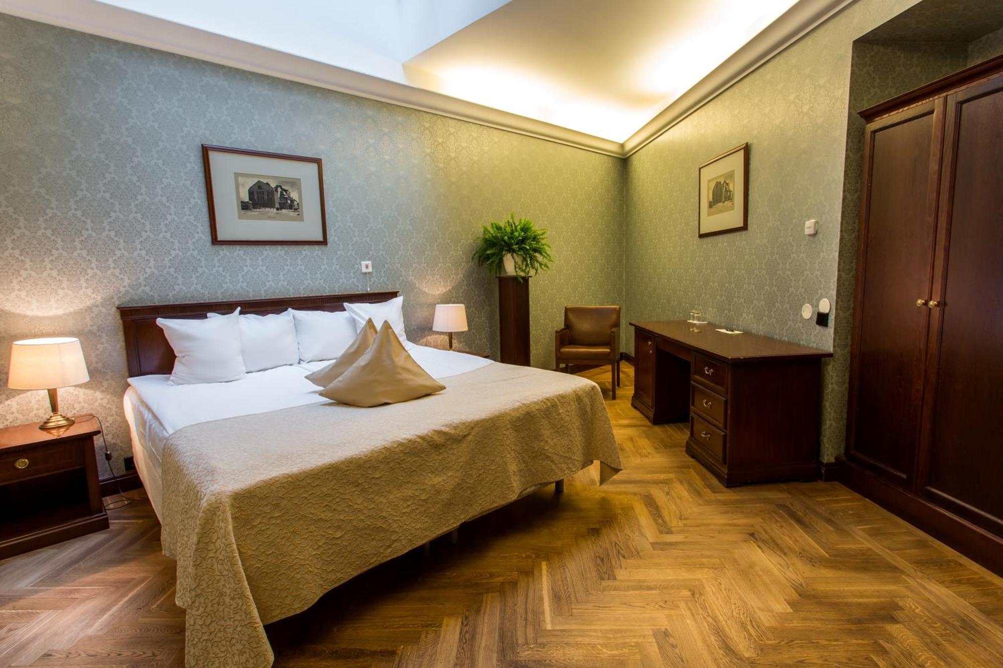 Hestia Hotel Barons Old Town Талин Екстериор снимка