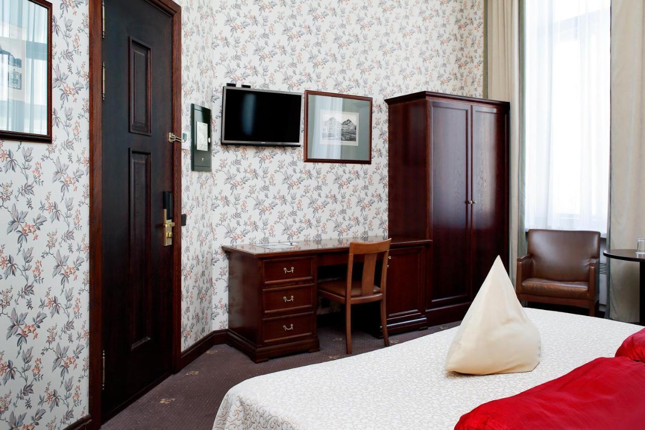 Hestia Hotel Barons Old Town Талин Екстериор снимка